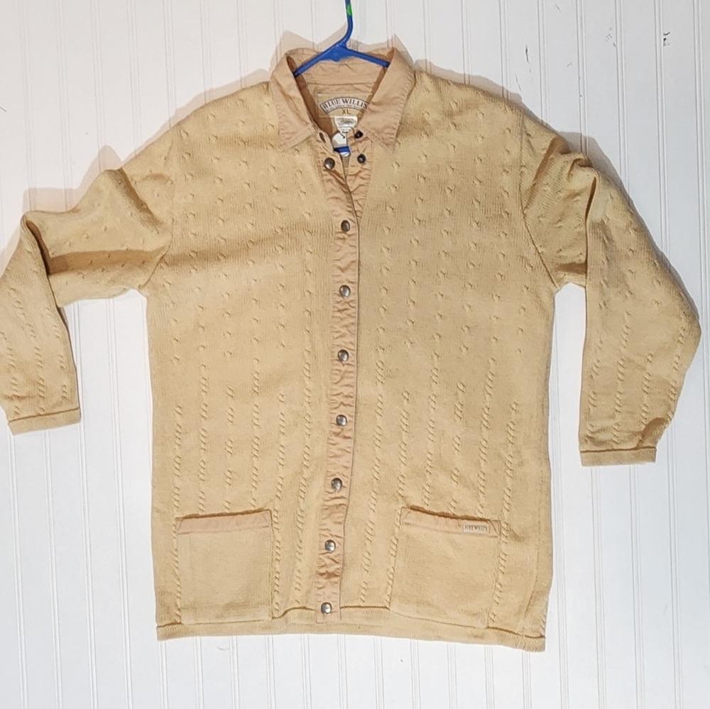 Blue Willli's tan quilted button-up jacket
